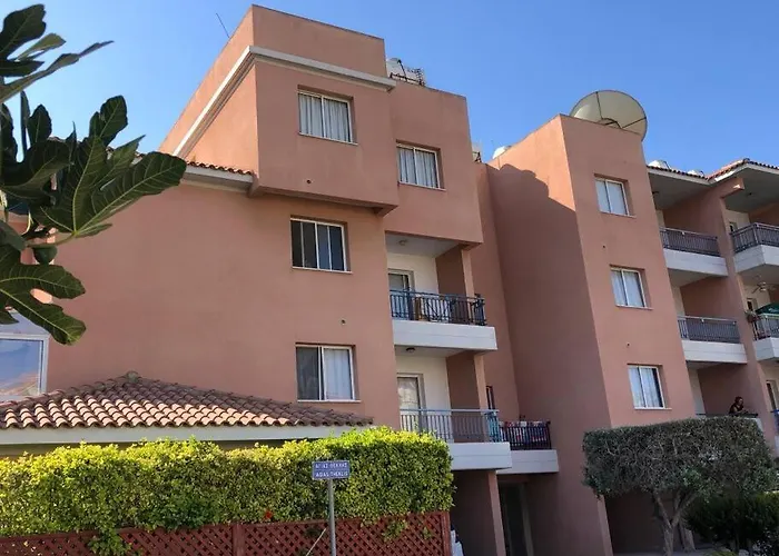 Apartmán Pafia Crown-jewel 2b, Pool, Prime Location,