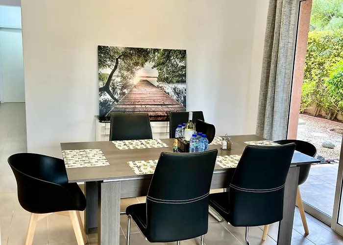 Pafia Crown-jewel 2b, Pool, Prime Location, Apartmán *