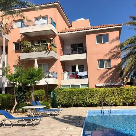 Apartment Pafia Crown-jewel 2b, Pool, Prime Location,