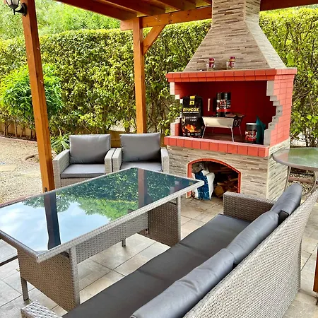 Pafia Crown-jewel 2b, Pool, Prime Location, Paphos